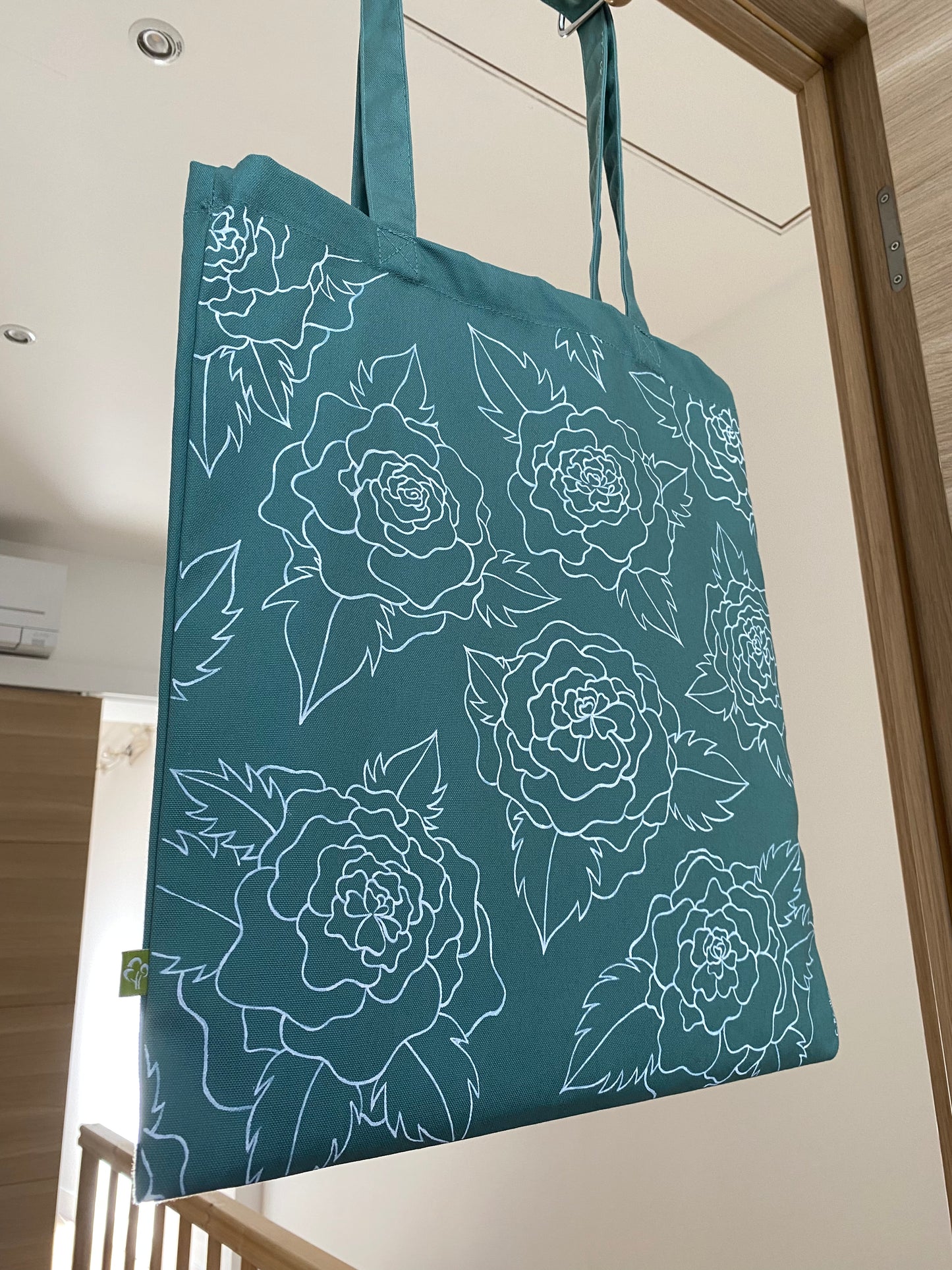 Tote bag customisé main - Motif « Roses »